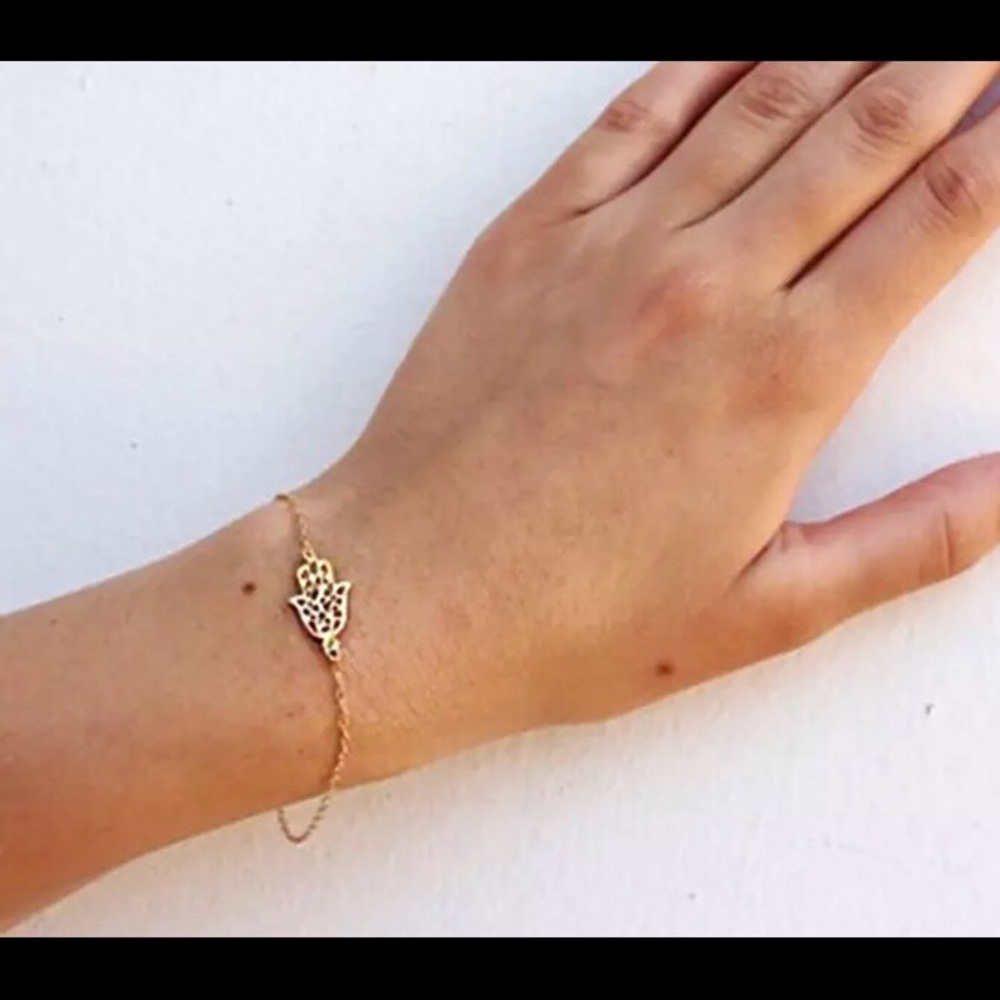 Hamsa Hand Protection Bracelet ✋ Delicate Bracelet - Picture 3 of 3